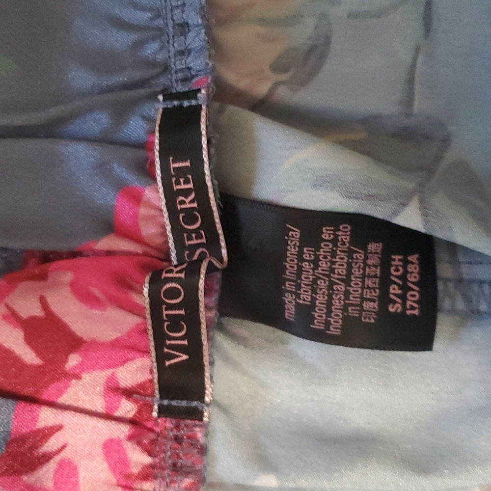 VS Shorts - Picture 3 of 7